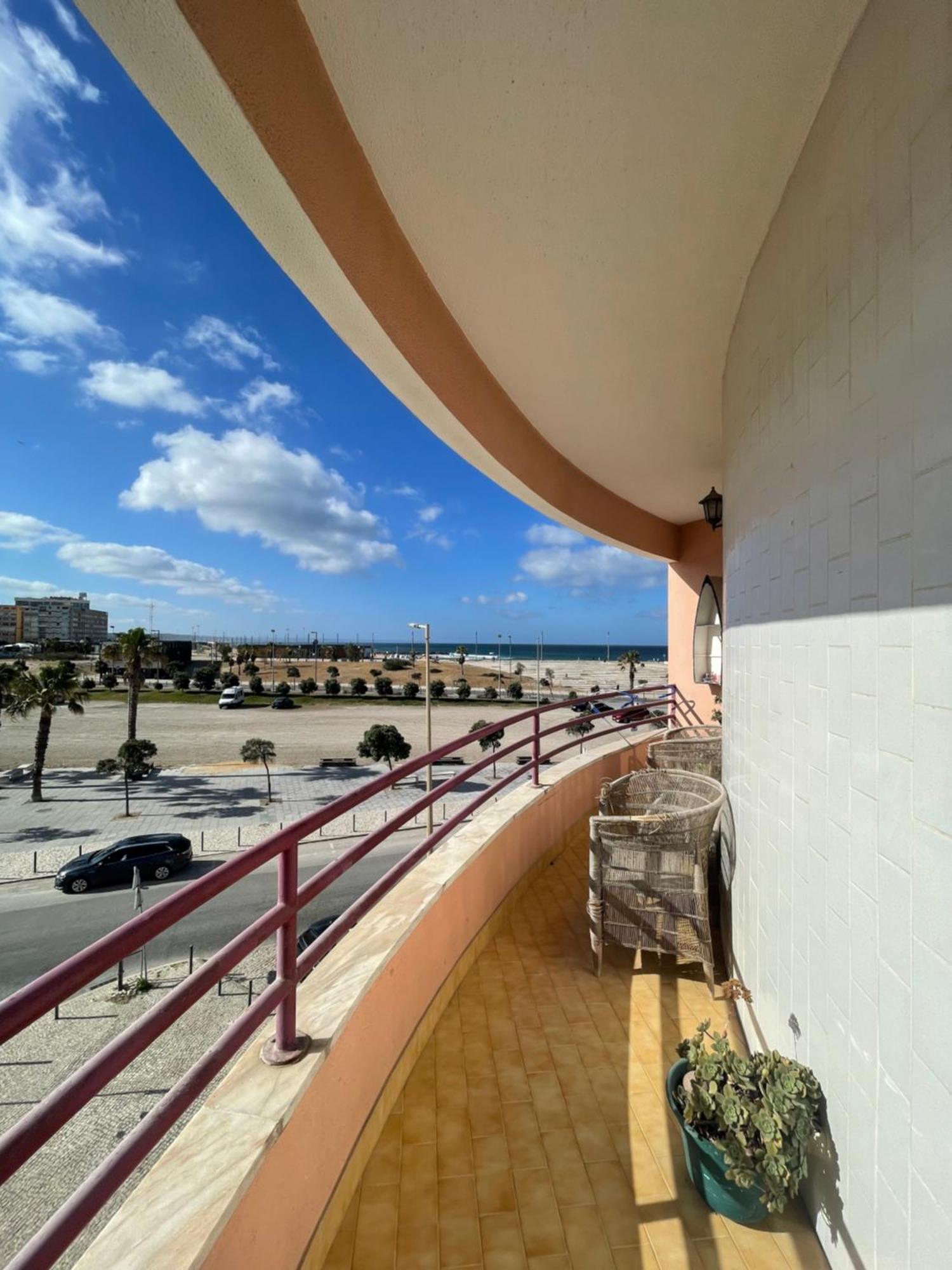 Appartement Apartamento Vista Praia E Mar- Costa Da Caparica Extérieur photo